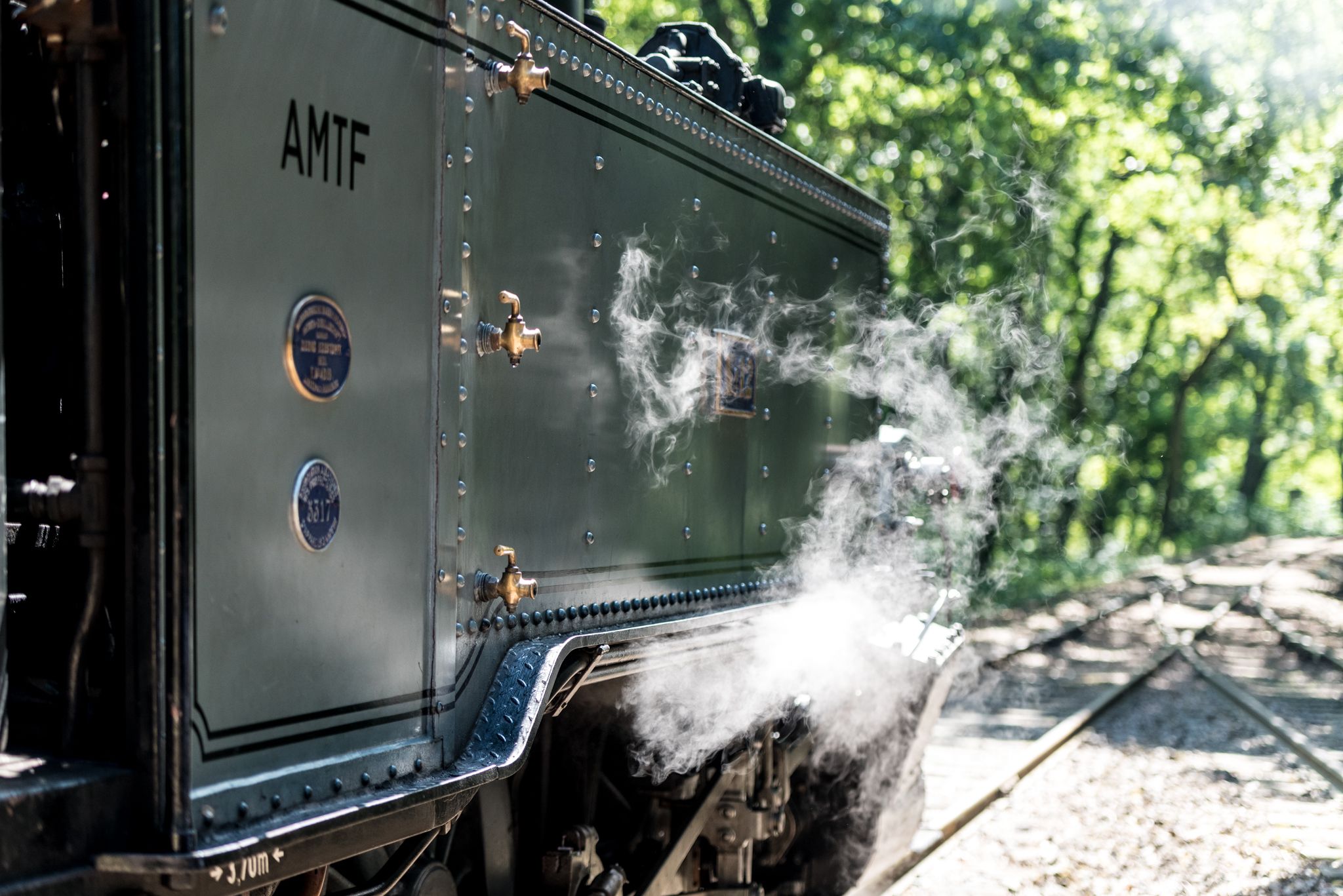 Vapeur échappant d'un des trains à vapeur au Fond-de-Gras